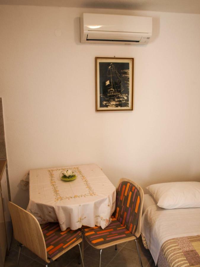 Ferienwohnung House Nataniel In Omis Near Sea Exterior foto