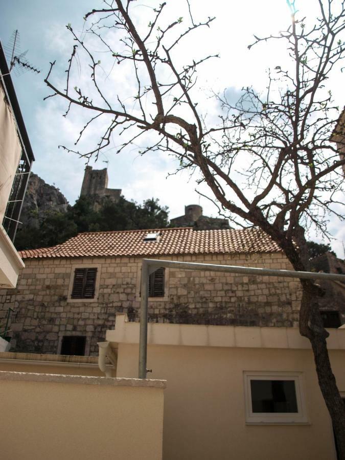 Ferienwohnung House Nataniel In Omis Near Sea Exterior foto