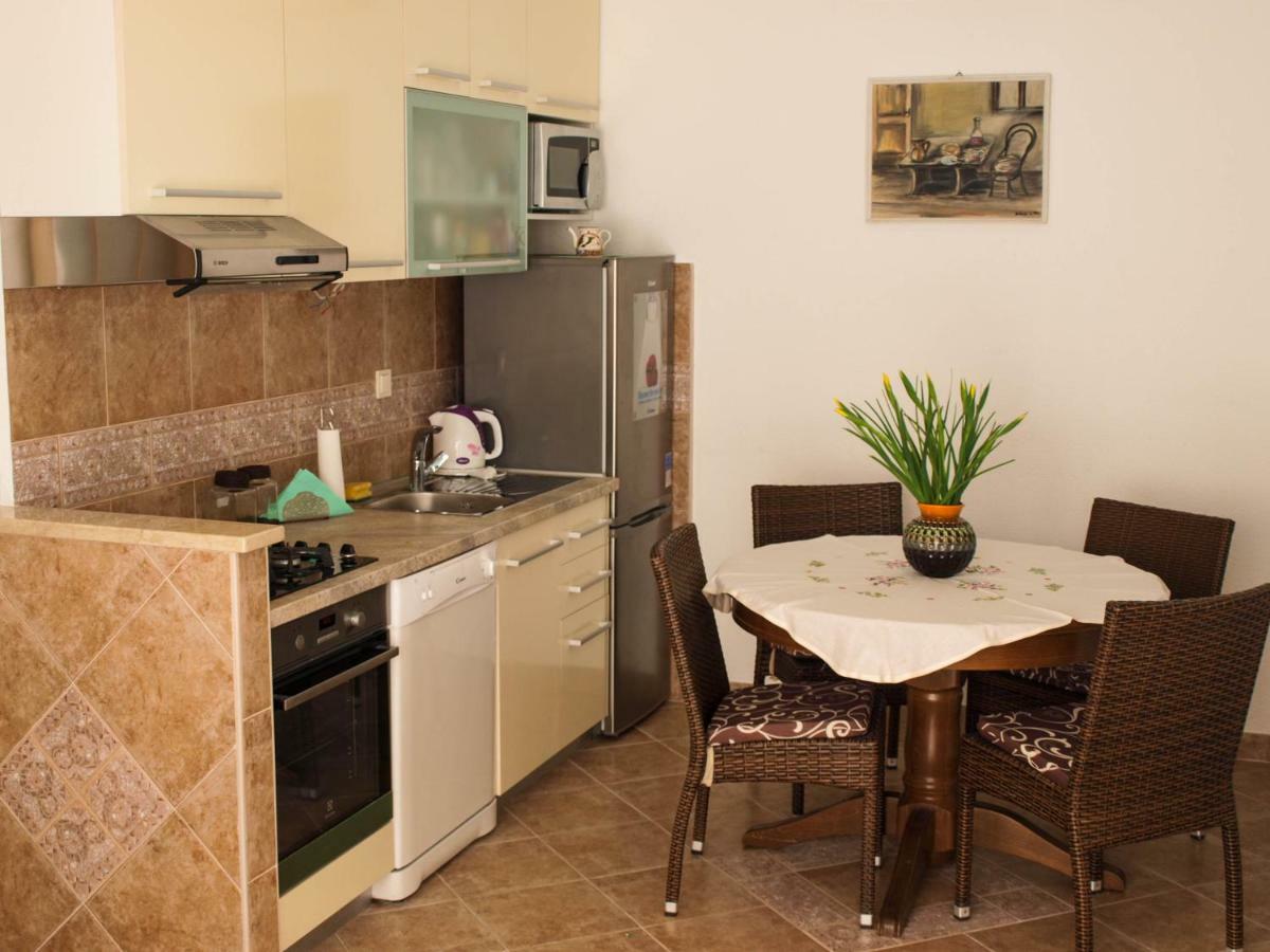 Ferienwohnung House Nataniel In Omis Near Sea Exterior foto