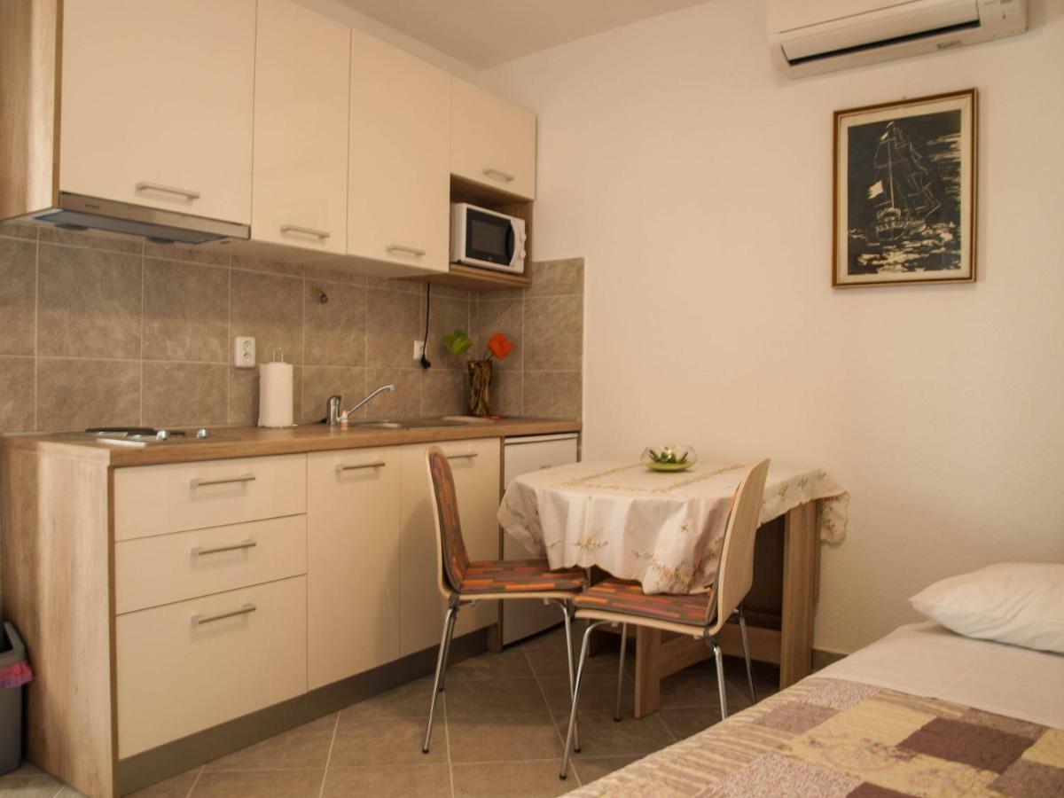 Ferienwohnung House Nataniel In Omis Near Sea Exterior foto