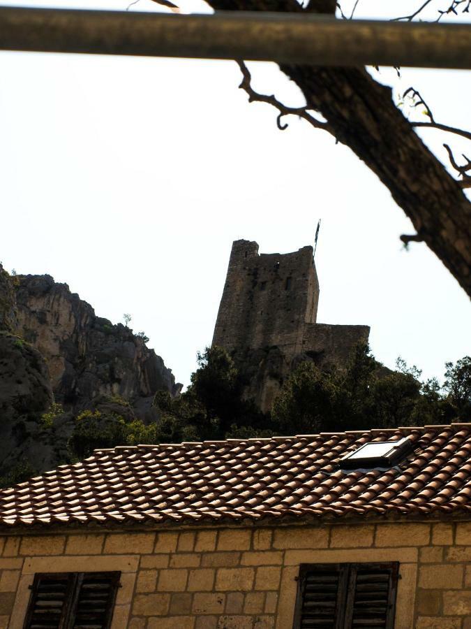 Ferienwohnung House Nataniel In Omis Near Sea Exterior foto