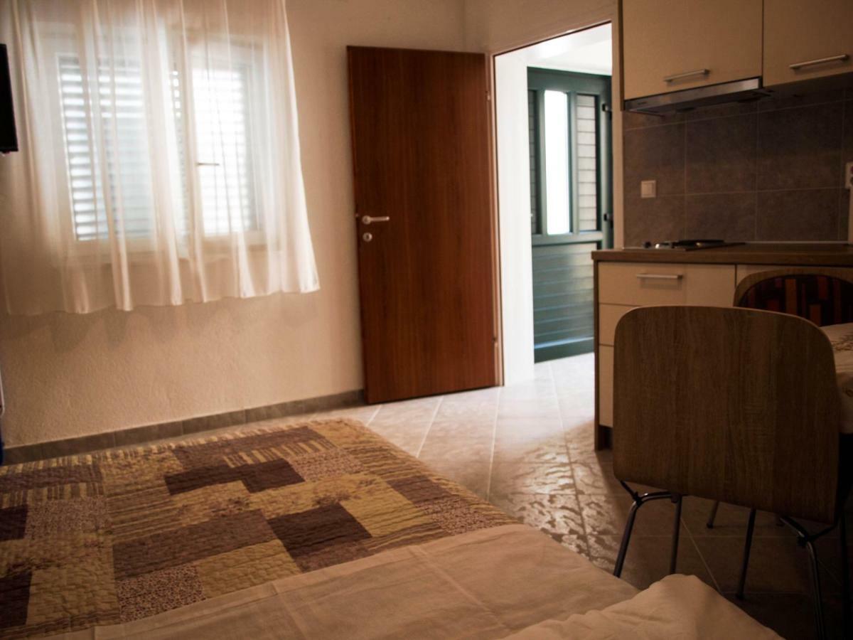 Ferienwohnung House Nataniel In Omis Near Sea Exterior foto
