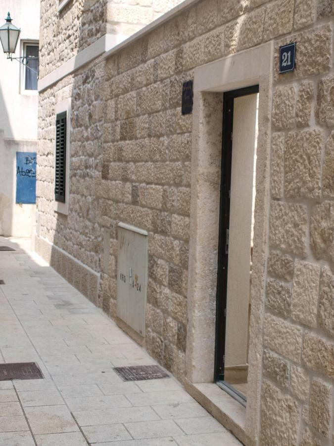 Ferienwohnung House Nataniel In Omis Near Sea Exterior foto