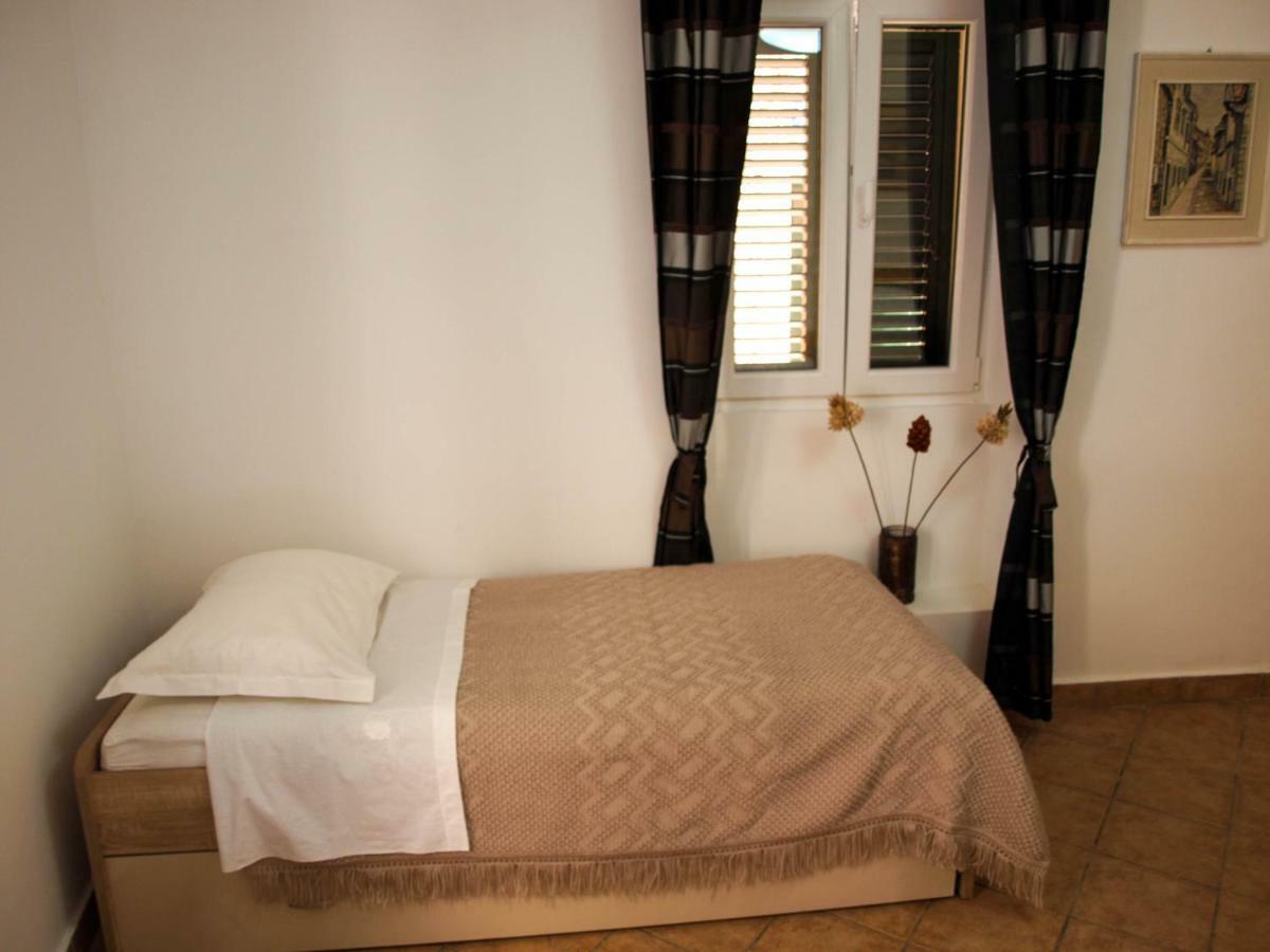 Ferienwohnung House Nataniel In Omis Near Sea Exterior foto