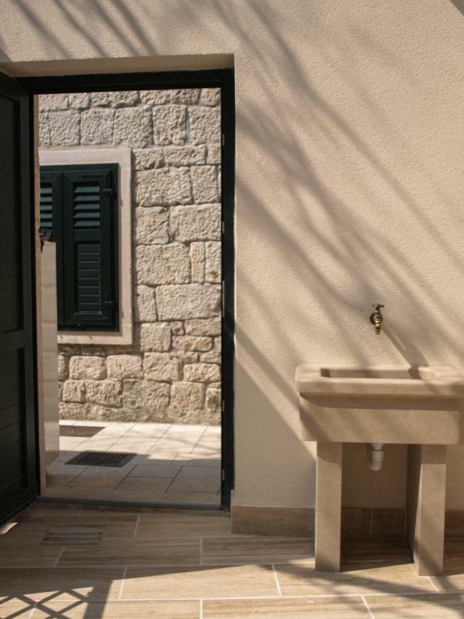 Ferienwohnung House Nataniel In Omis Near Sea Exterior foto