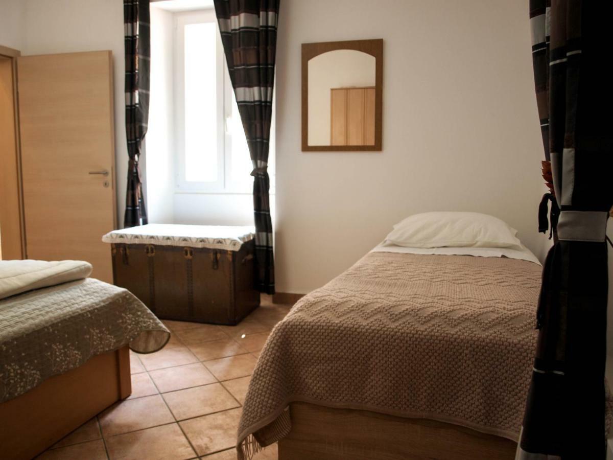Ferienwohnung House Nataniel In Omis Near Sea Exterior foto