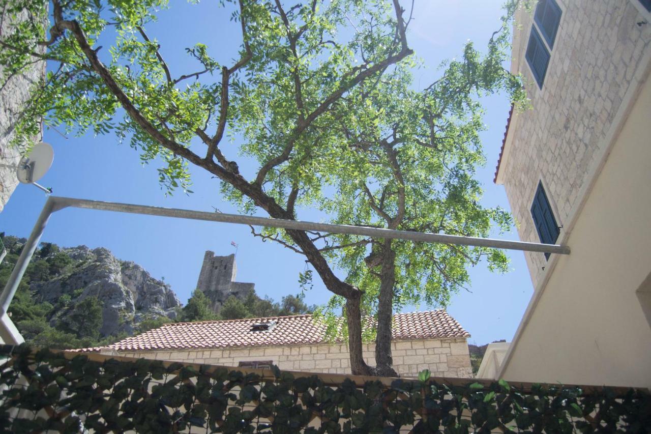 Ferienwohnung House Nataniel In Omis Near Sea Exterior foto
